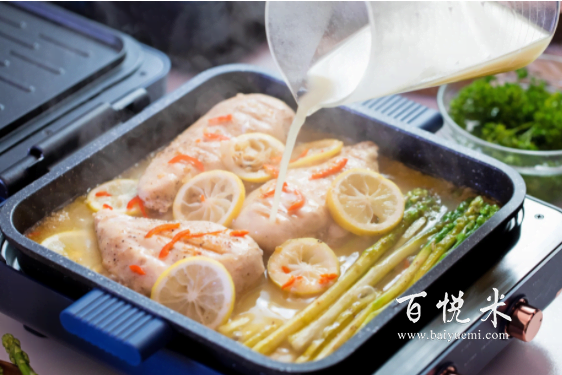 想吃西餐，教你做檸檬蘆筍雞扒，簡(jiǎn)單易學(xué)，好吃停不下來